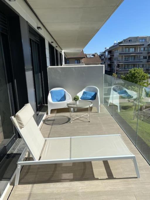 Precioso Apartamento Con Terraza Y Piscina En Portonovo-Sanxenxo Luaran gambar