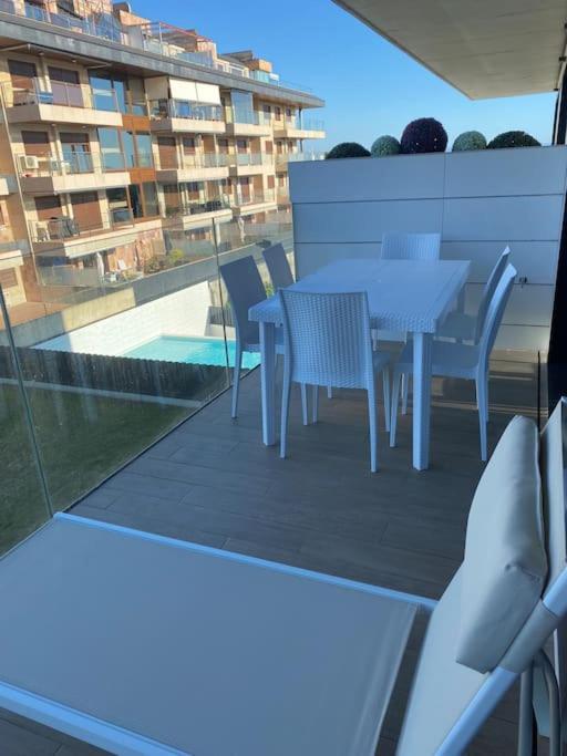 Precioso Apartamento Con Terraza Y Piscina En Portonovo-Sanxenxo Luaran gambar