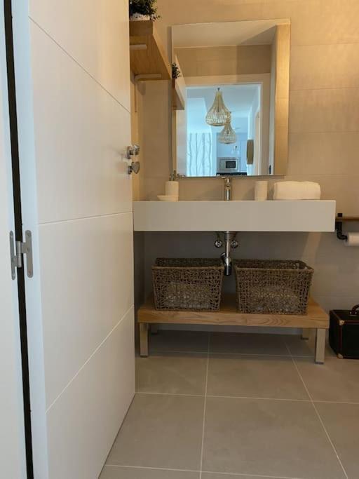 Precioso Apartamento Con Terraza Y Piscina En Portonovo-Sanxenxo Luaran gambar